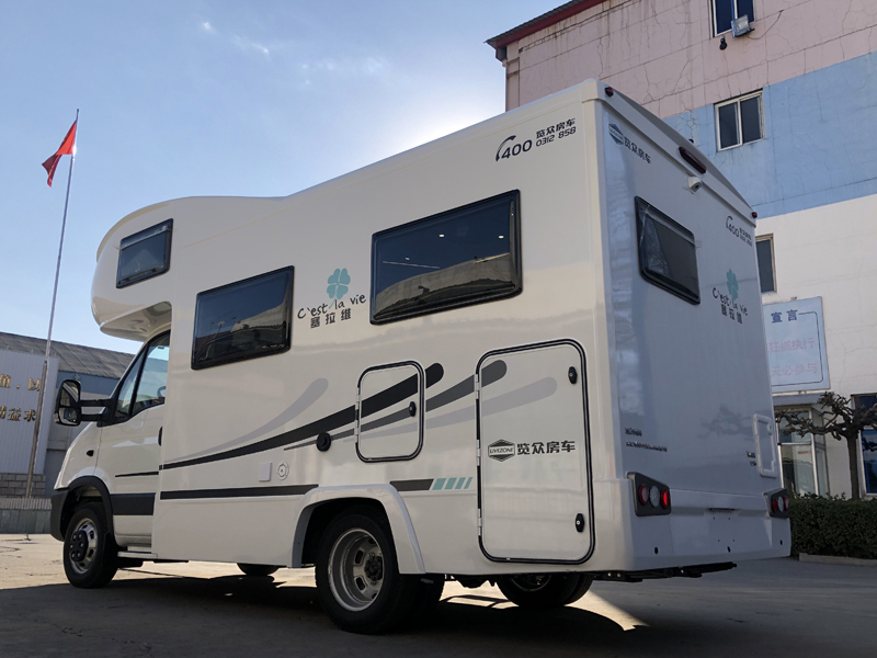 舒適旅行生活，這款房車必不可少