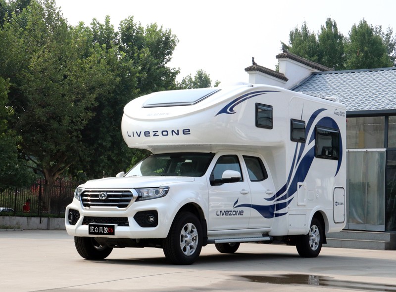 有上下鋪的房車，還是四驅，點贊