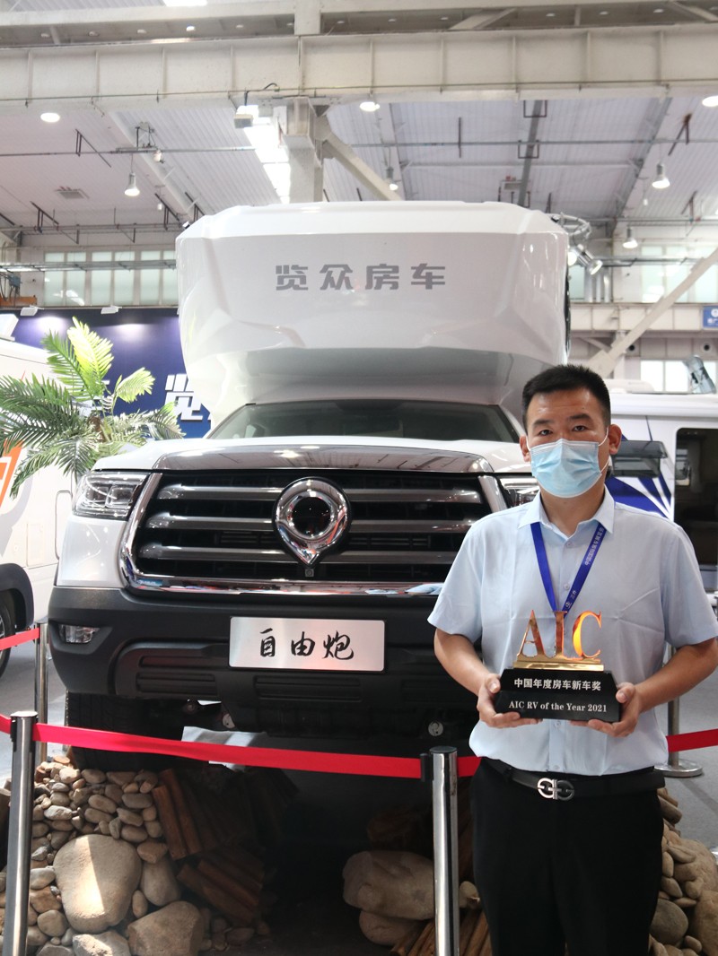 年度新車、自動檔、四驅(qū)，能選的房車