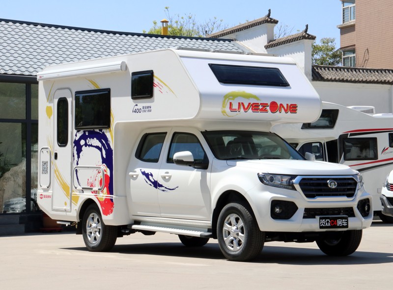 不懼荒野，不怕泥濘，四驅房車更給力