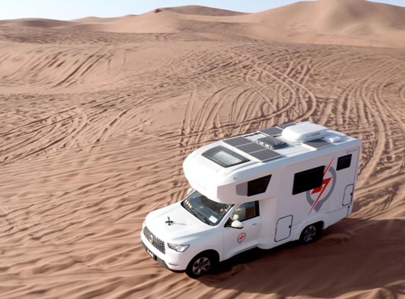 極致動力、四驅越野，樣樣都強，就是這款房車